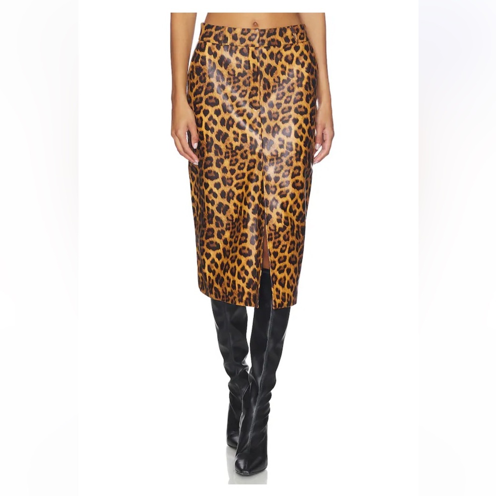 Leather Maxi Skirt in Leopard
AEXAE
